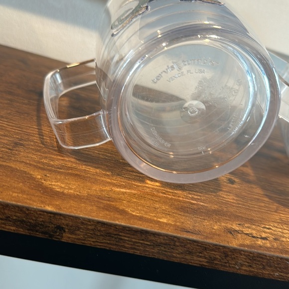 Notre Dame Fighting Irish 17 oz. Tervis Mug w handle Plastic set of 2 - Picture 3 of 7